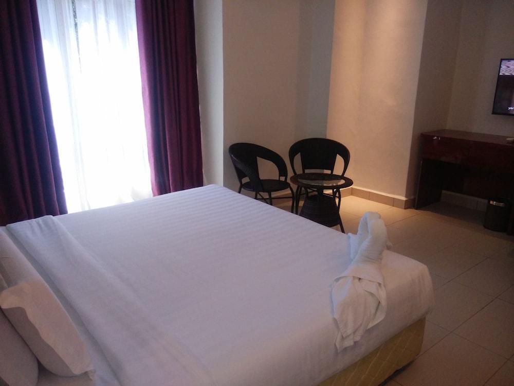 Mny Hotel & Resort Kampung Teluk Nipah Dış mekan fotoğraf