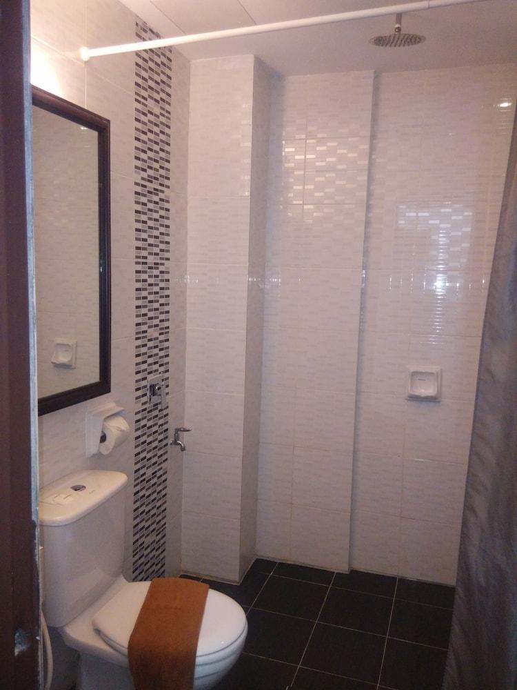 Mny Hotel & Resort Kampung Teluk Nipah Dış mekan fotoğraf