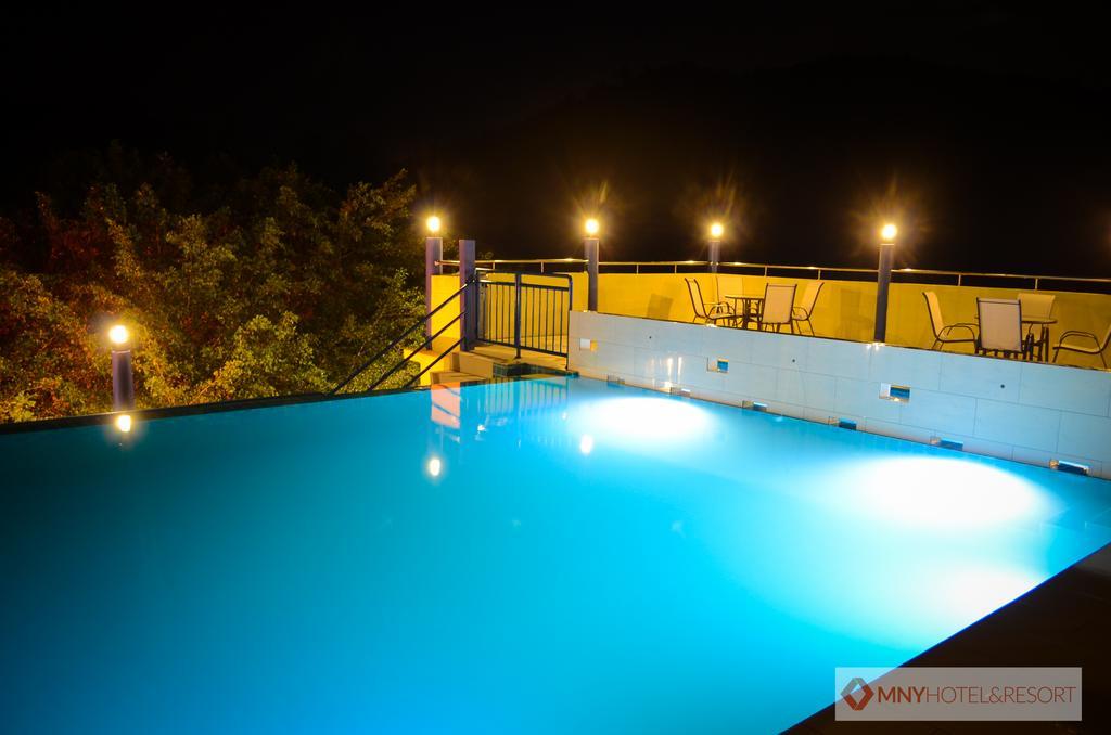Mny Hotel & Resort Kampung Teluk Nipah Dış mekan fotoğraf