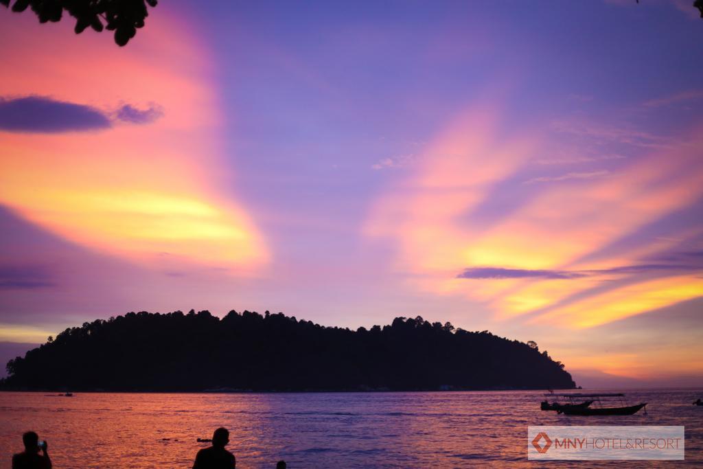 Mny Hotel & Resort Kampung Teluk Nipah Dış mekan fotoğraf