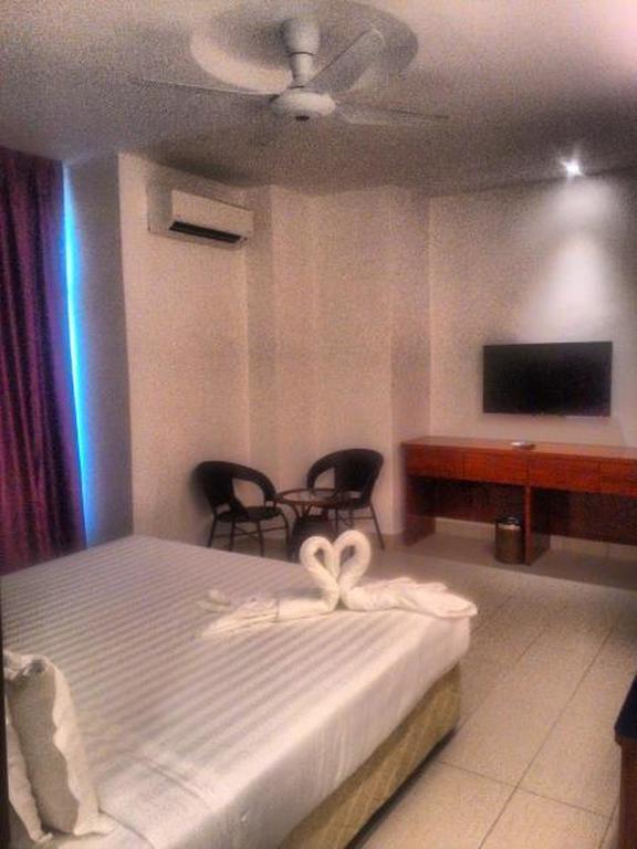 Mny Hotel & Resort Kampung Teluk Nipah Dış mekan fotoğraf